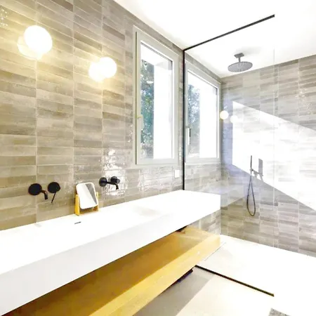 Feriehus Sstunning Contemporary Villa Messanges