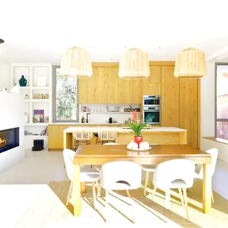 Feriehus Sstunning Contemporary Villa Messanges *